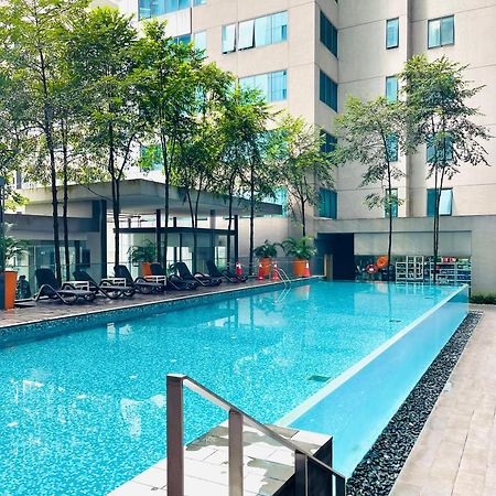 Summer Suites Klcc By Impexia Kuala Lumpur Exterior photo