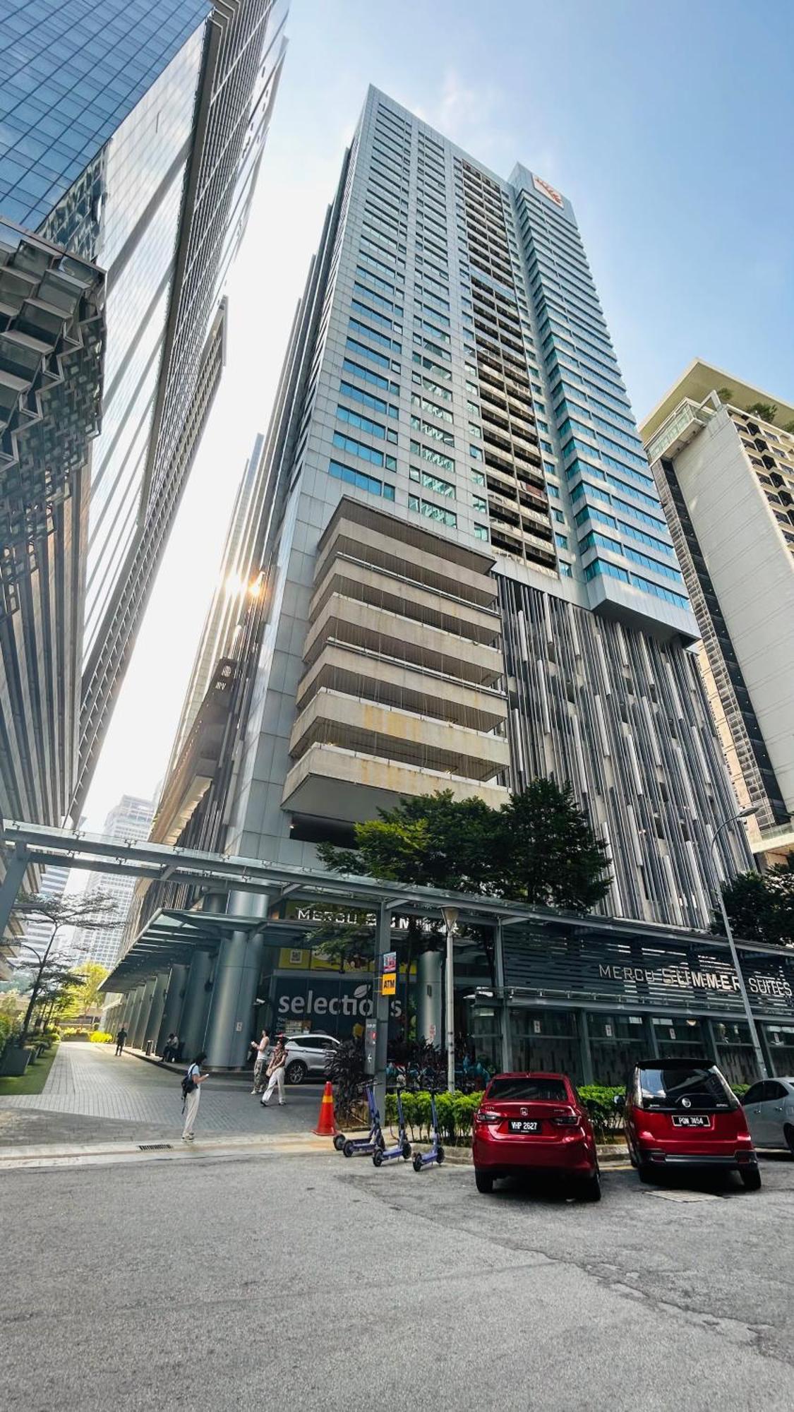 Summer Suites Klcc By Impexia Kuala Lumpur Exterior photo