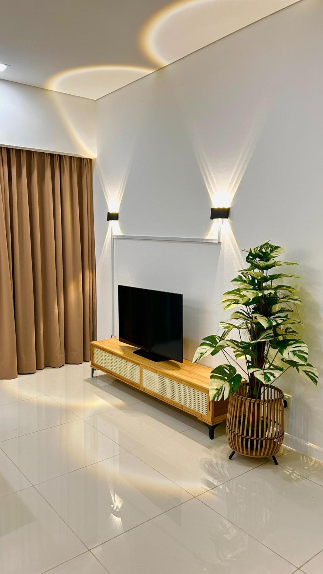 Summer Suites Klcc By Impexia Kuala Lumpur Exterior photo