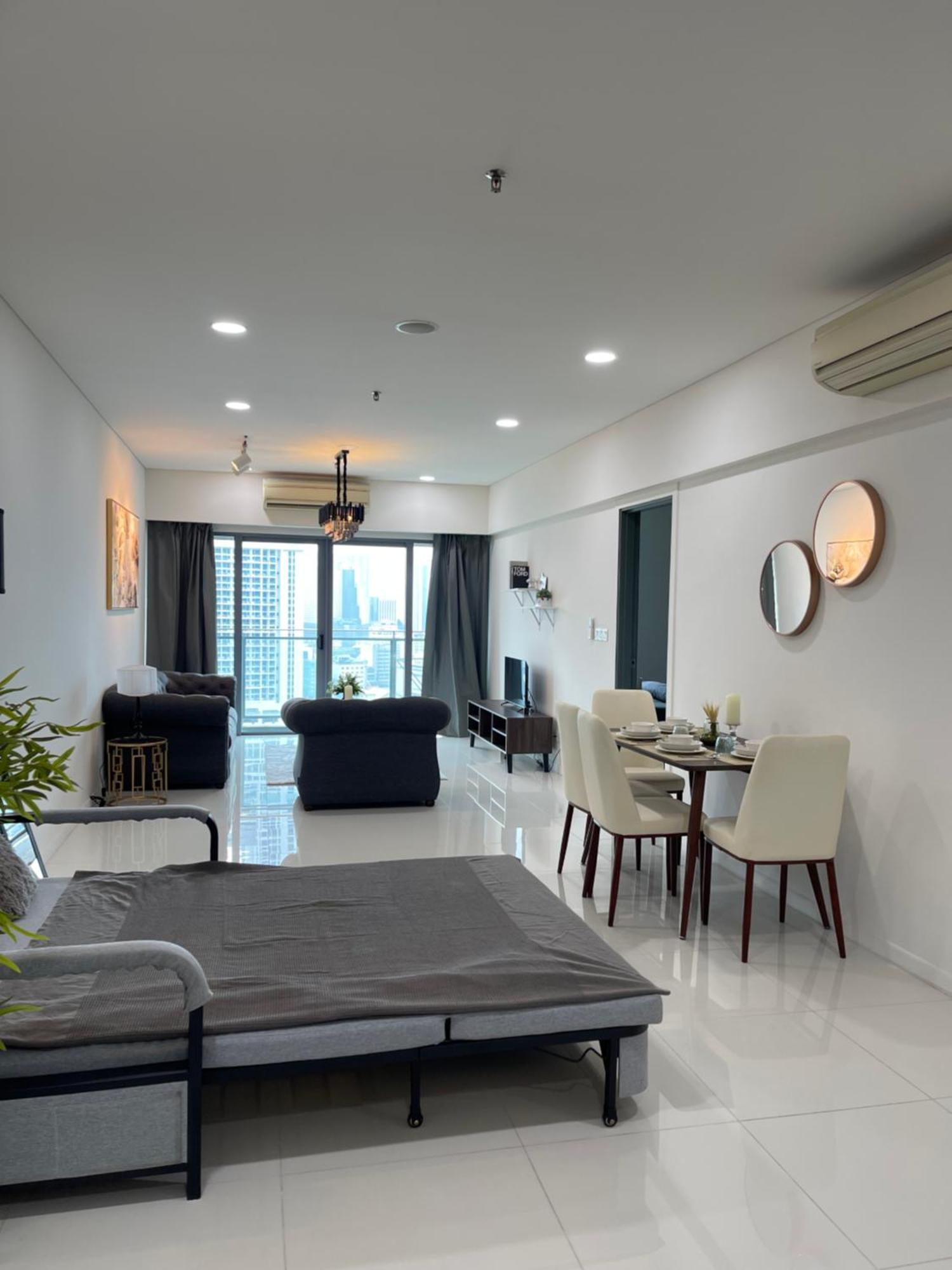 Summer Suites Klcc By Impexia Kuala Lumpur Exterior photo