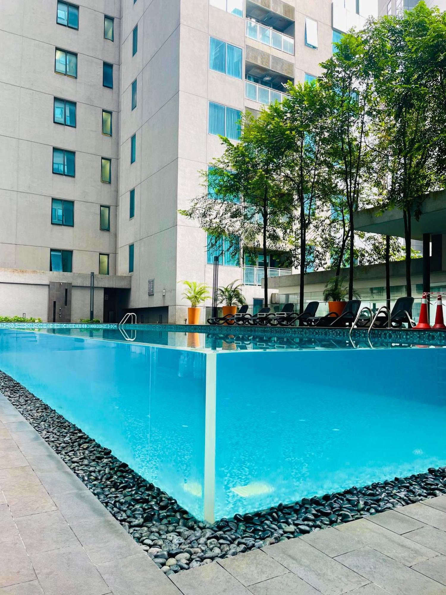 Summer Suites Klcc By Impexia Kuala Lumpur Exterior photo