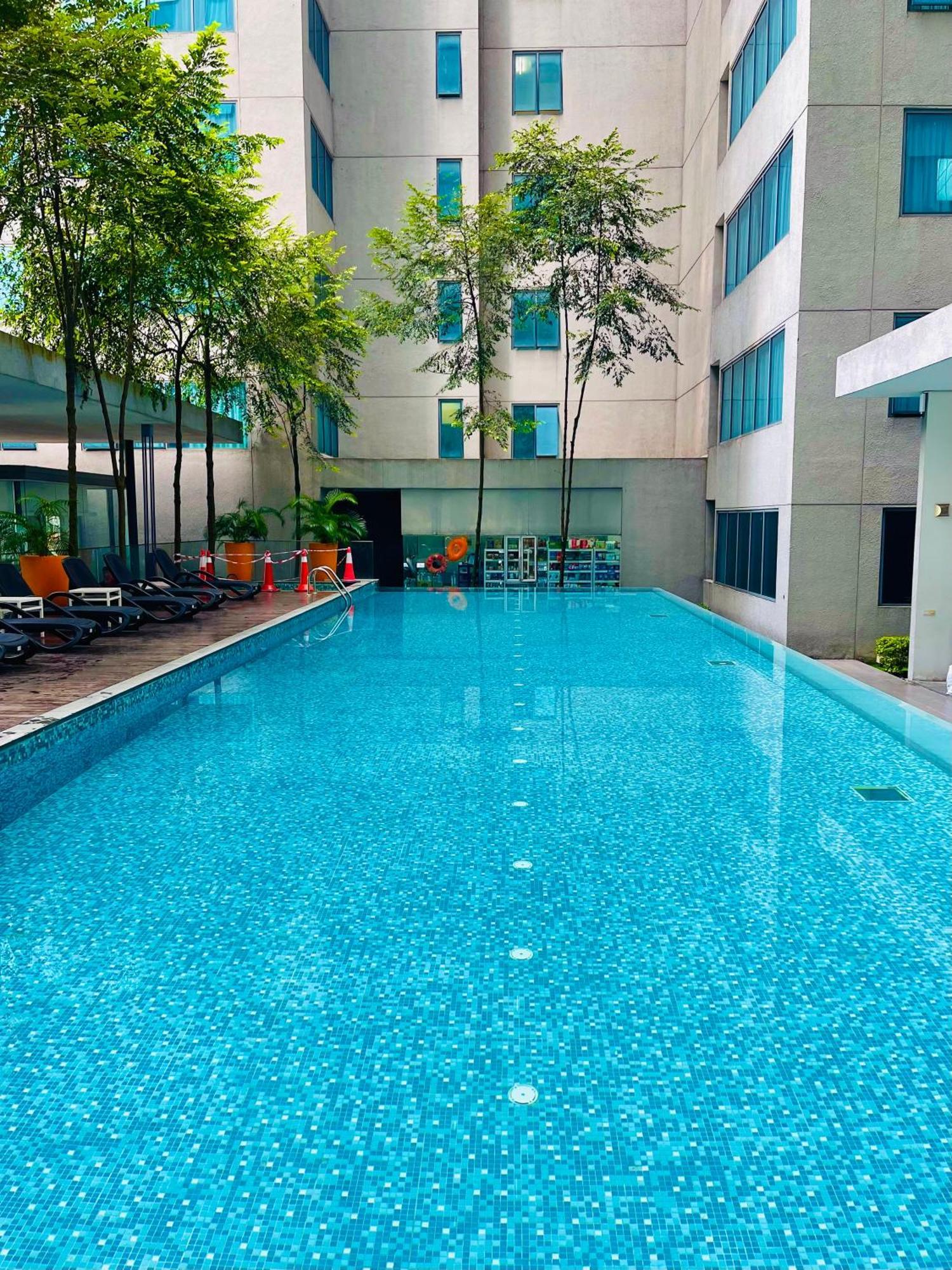 Summer Suites Klcc By Impexia Kuala Lumpur Exterior photo